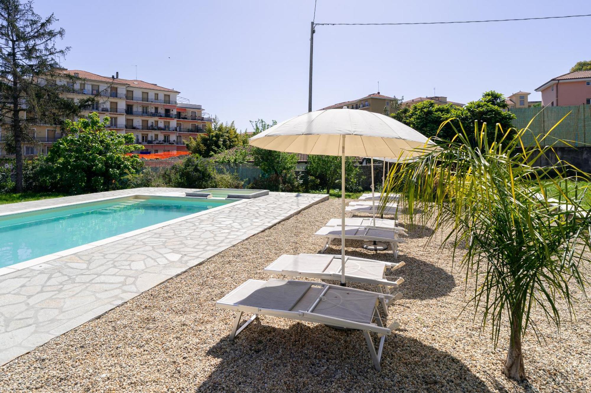 Il Gattino Di Porto - Apt 6 - Monolocale Terrazzo Piscina インペリア エクステリア 写真
